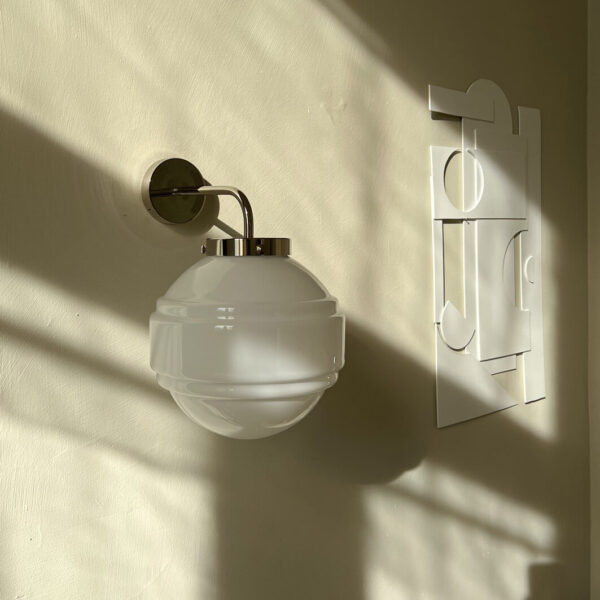 wall lamp saturn in interior opaline glass nickel